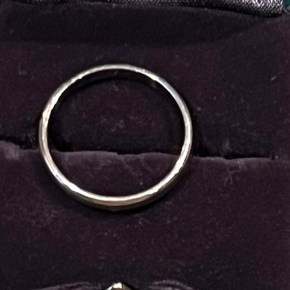 Classic Ring In 14k White Gold Unisex Size 6 - Picture 4 of 5